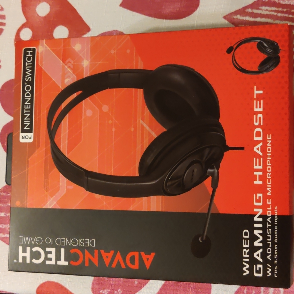 AdvancTech wired gaming headset